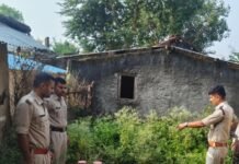 Burhanpur News: महिलाओं की शिकायत पर आबकारी का बड़ा एक्शन, सीवल-साईंखेड़ा-हैदरपुर में 17 ठिकानों पर दबिश, 5 आरोपी गिरफ्तार Burhanpur News