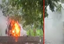 Sukma News: सुकमा में पुलिस वाहन में लगी भीषण आग, जवानों ने कूदकर बचाई जान; बड़ा हादसा टला Sukma News: