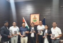 Raigarh News: कानून के विद्यार्थियों और आम लोगों के लिए उपयोगी पुस्तक, रायगढ़ SP ने किया ‘विधिक प्रतिबिंब’ का विमोचन Raigarh News