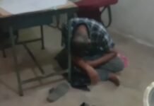 Janjgir-Champa News: शिक्षक के कथित नशे में होने का वीडियो वायरल, ग्रामीणों ने की कार्रवाई की मांग Janjgir-Champa News