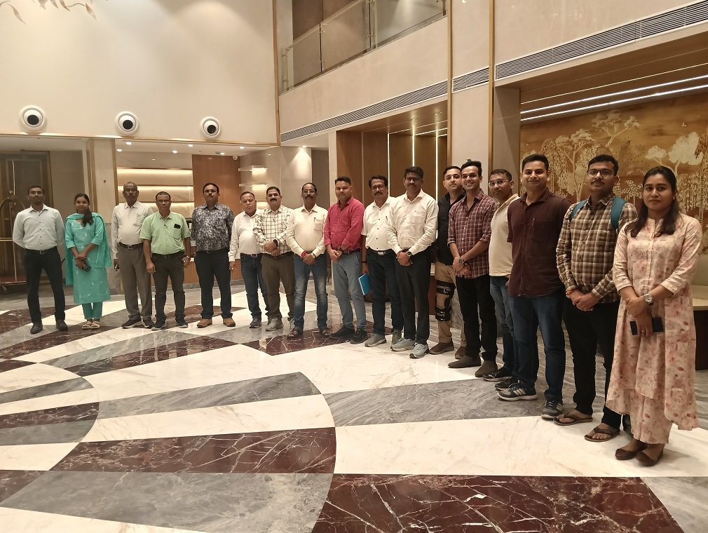 Chhattisgarh Rangers Association: छत्तीसगढ़ रेंजर्स एसोसिएशन ने वन बल प्रमुख को सौंपा मांग पत्र, परिक्षेत्र निर्माण कार्य निविदा के माध्यम से कराने सहित कर्मचारियों के गोपनीय प्रतिवेदन के अधिकार की मांग