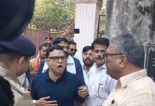 Raipur News: रायपुर प्रेस क्लब में PM आवास पर डिबेट के बाद हंगामा, BJP-कांग्रेस कार्यकर्ता भिड़े; पुलिस से भी झड़प Raipur News
