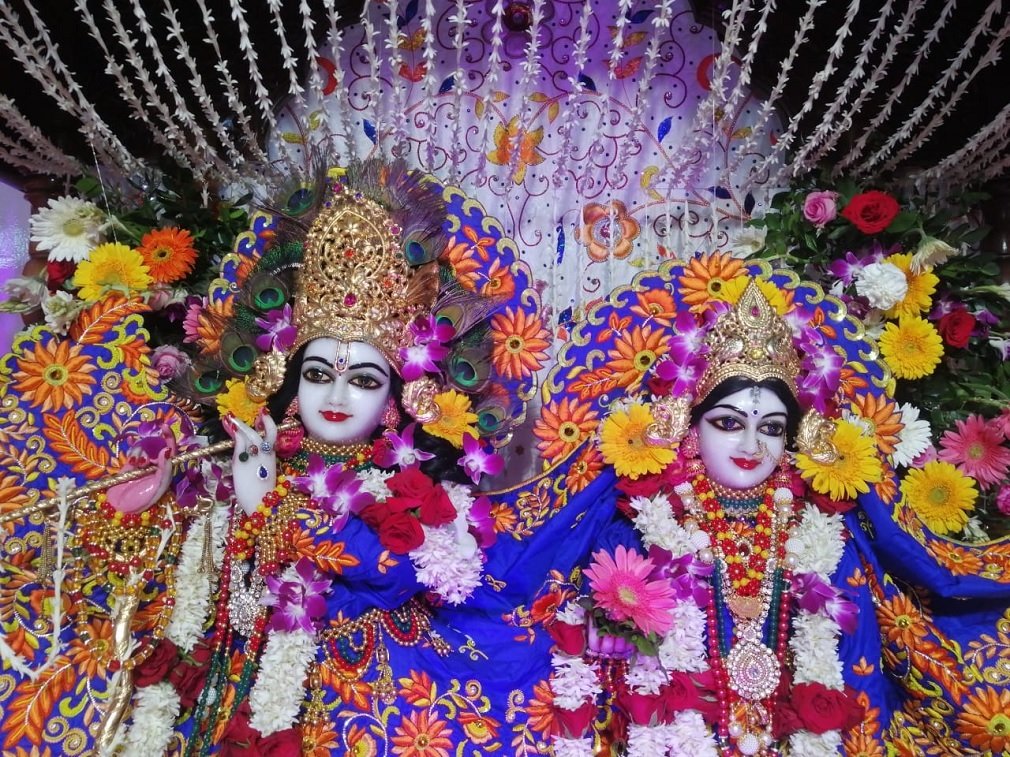 Krishna Janmashtami: रायपुर में कृष्ण जन्माष्टमी की धूम, मंदिरों में भव्य आयोजन; कहीं 11 क्विंटल मालपुए का भोग तो कहीं 101 लीटर दूध से अभिषेक