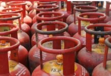 LPG e-KYC: आपके घर भी आता है LPG सिलेंडर? e-KYC नहीं कराई तो अक्टूबर में लगेगा बड़ा झटका LPG e-KYC