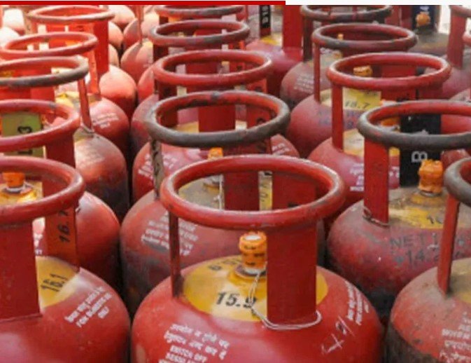 LPG e-KYC: आपके घर भी आता है LPG सिलेंडर? e-KYC नहीं कराई तो अक्टूबर में लगेगा बड़ा झटका