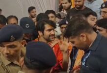 Jabalpur News: जबलपुर पहुंचे बागेश्वर बाबा का बड़ा ऐलान जातिवाद छोड़ो, राष्ट्रवाद से जुड़ो… 500 KM की सनातन एकता यात्रा का शंखनाद Jabalpur News: