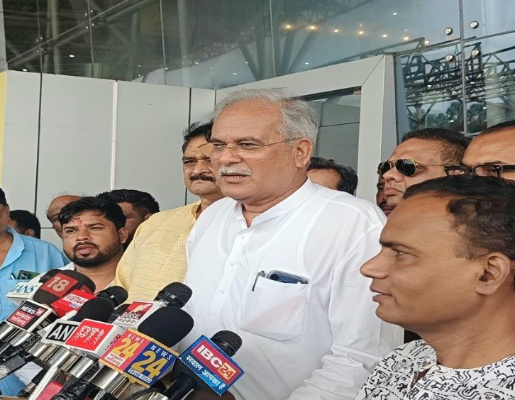 Politics News: स्मृति ईरानी को BJP प्रभारी बनाए जाने पर भूपेश बघेल का तंज, बोले- ‘वनवास खत्म हुआ, घायल शेरनी हैं’
