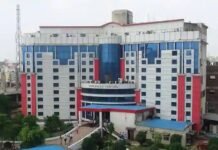 Balaji Hospital Raipur: बालाजी अस्पताल की बिल्डिंग से कूदे आरक्षक की मौत, दो दिन बाद होना था हार्ट का ऑपरेशन Balaji Hospital Raipur