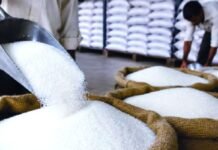 Sugar Stock Limit Rules India Update: चीनी की जमाखोरी और सट्टेबाजी पर सरकार का बड़ा प्रहार, डीलरों के लिए स्टॉक लिमिट घटाकर की गई 2,000 क्विंटल
