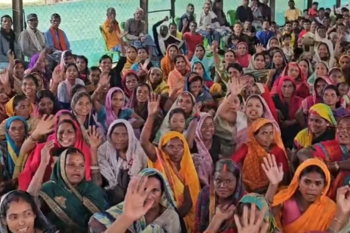 Surguja Udaipur Nagar Panchayat Opposition: गांव को शहर बनाने का विरोध, उदयपुर और डुमरडीह को नगर पंचायत बनाने के प्रस्ताव पर उग्र हुए ग्रामीण