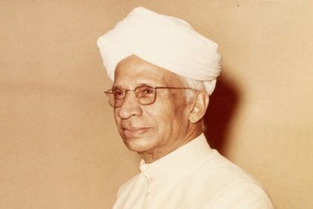 Dr Sarvepalli Radhakrishnan Education Philosophy Career: दार्शनिक से लेकर उपराष्ट्रपति और देश के राष्ट्रपति तक, जानें कितने पढ़े-लिखे थे डॉ. सर्वपल्ली राधाकृष्णन