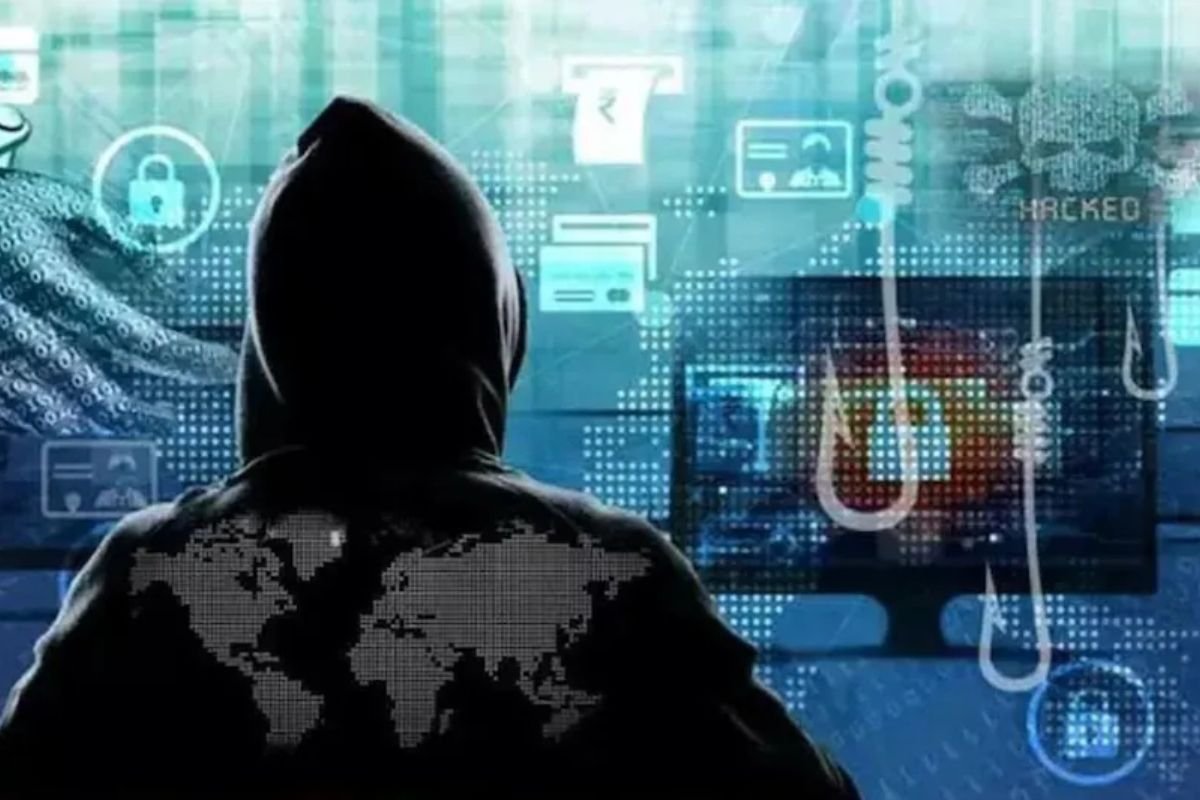 Durg Cyber Police Success: फर्जी जांच अधिकारी बन होटल में कराया था डिजिटल अरेस्ट, दुर्ग पुलिस ने दबोचा आरोपी