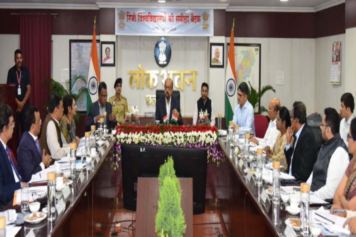 Governor Ramen Deka VC Meeting: राज्यपाल रमेन डेका की समीक्षा बैठक; निजी विश्वविद्यालयों को NAAC ग्रेडिंग सुधारने के कड़े निर्देश