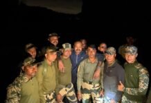 Hardik Pandya New Look Viral: हार्दिक पांड्या ने BSF जवानों के साथ क्लिक कराई तस्वीरें; न्यू लुक और मूंछों में वायरल हुआ अंदाज