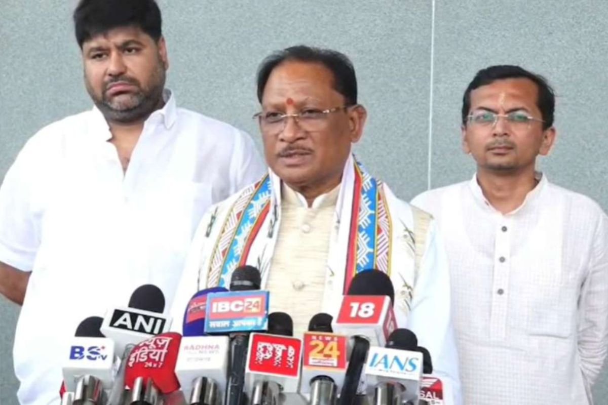 CM Vishnu Deo Sai Statement On Separate Bastar Demand: अलग बस्तर राज्य की मांग करने वाले ‘विकास विरोधी’; दिल्ली दौरे के बाद रायपुर लौटे CM साय का बड़ा बयान