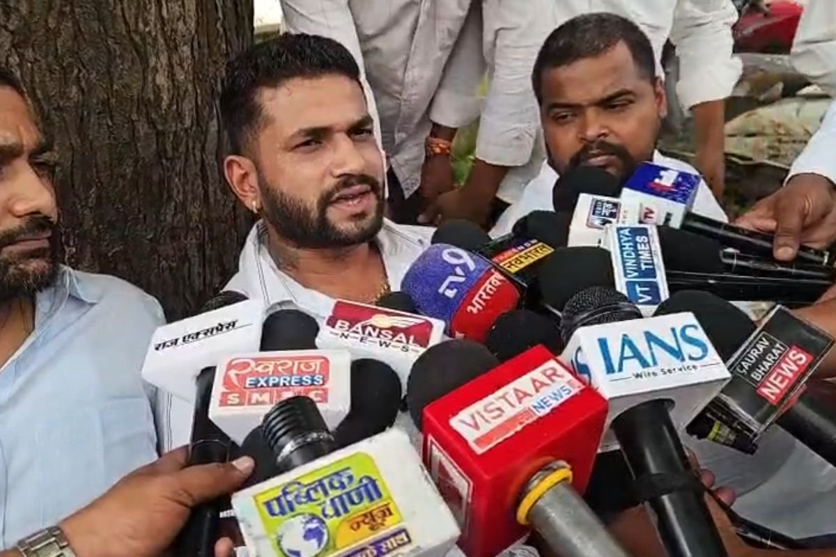 Rewa Deputy CM House Protest Controversy: रीवा में डिप्टी सीएम के आवास पर प्रदर्शन के बाद सियासत तेज; युवा कांग्रेस का एफआईआर दर्ज कराने का प्रयास
