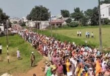 Balaghat Police Assault: खाकी का शर्मनाक चेहरा! पुलिस बर्बरता के खिलाफ सड़कों पर उतरा माली समाज