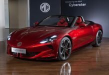 MG Cyberster and M9 EV BaaS Launch: 3.2 सेकंड में 100 किमी/घंटा की रफ्तार, BaaS स्कीम में सस्ती हुई ‘साइबरस्टर’