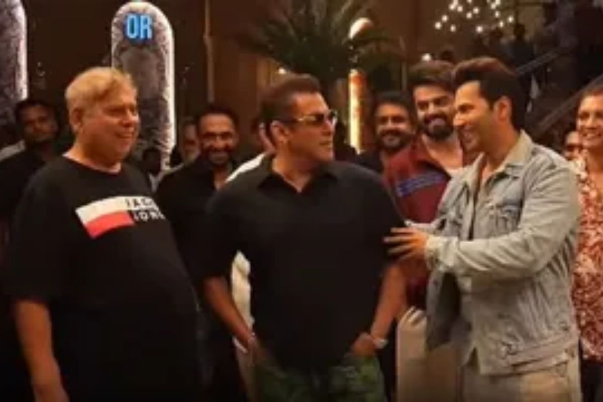 Salman Khan Shirtless Bigg Boss 20: ‘वीकेंड का वार’ में नेशनल टीवी पर शर्टलेस हुए सलमान खान, ट्रॉलर्स की जमकर लगाई क्लास