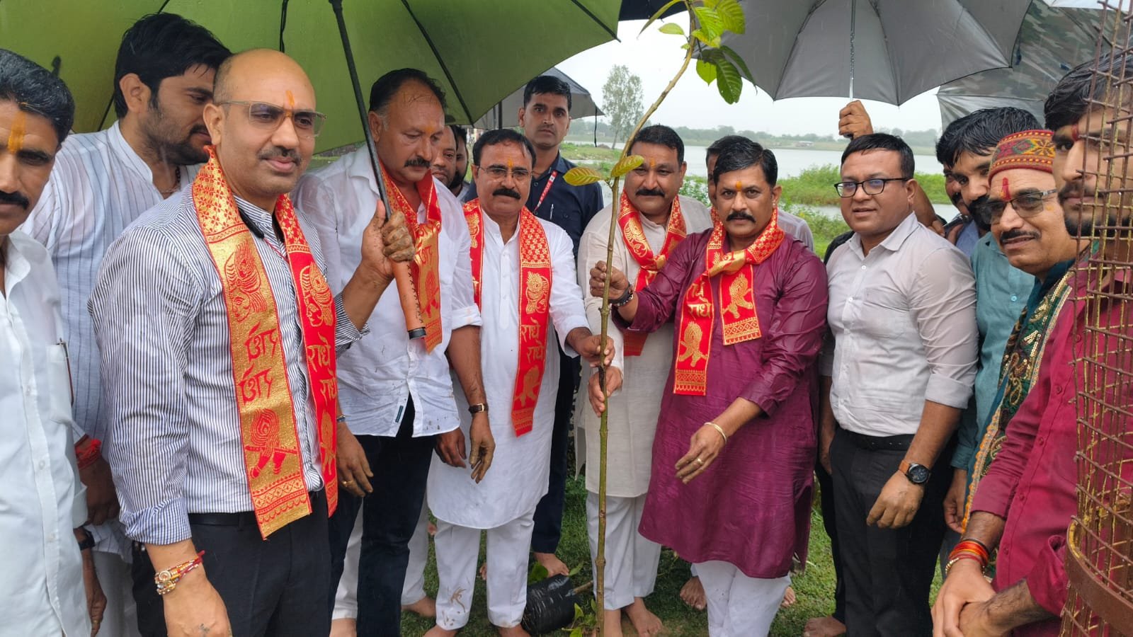 MP News: जिला जेल में मनाई गई श्रीकृष्ण जन्माष्टमी, कैदियों को विधायक ने दिया सकारात्मक जीवन का संदेश