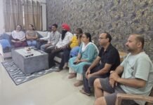 CG News: महावीर नगर में सुना गया मन की बात का 138वां एपिसोड, भाजपा कार्यकर्ताओं और नागरिकों ने लिया हिस्सा