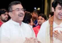 धीरेंद्र शास्त्री से मिले शुभेंदु अधिकारी! मंत्री ने कर दी ‘पर्ची’ की मांग, CM आवास में लगेगा दिव्य दरबार?