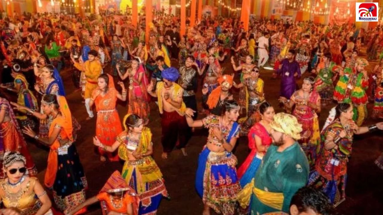 CG Garba Poster: रायपुर में ‘गरबा पार्टनर किराए पर’ का पोस्टर वायरल, उठे सवाल, पुलिस जांच शुरू
