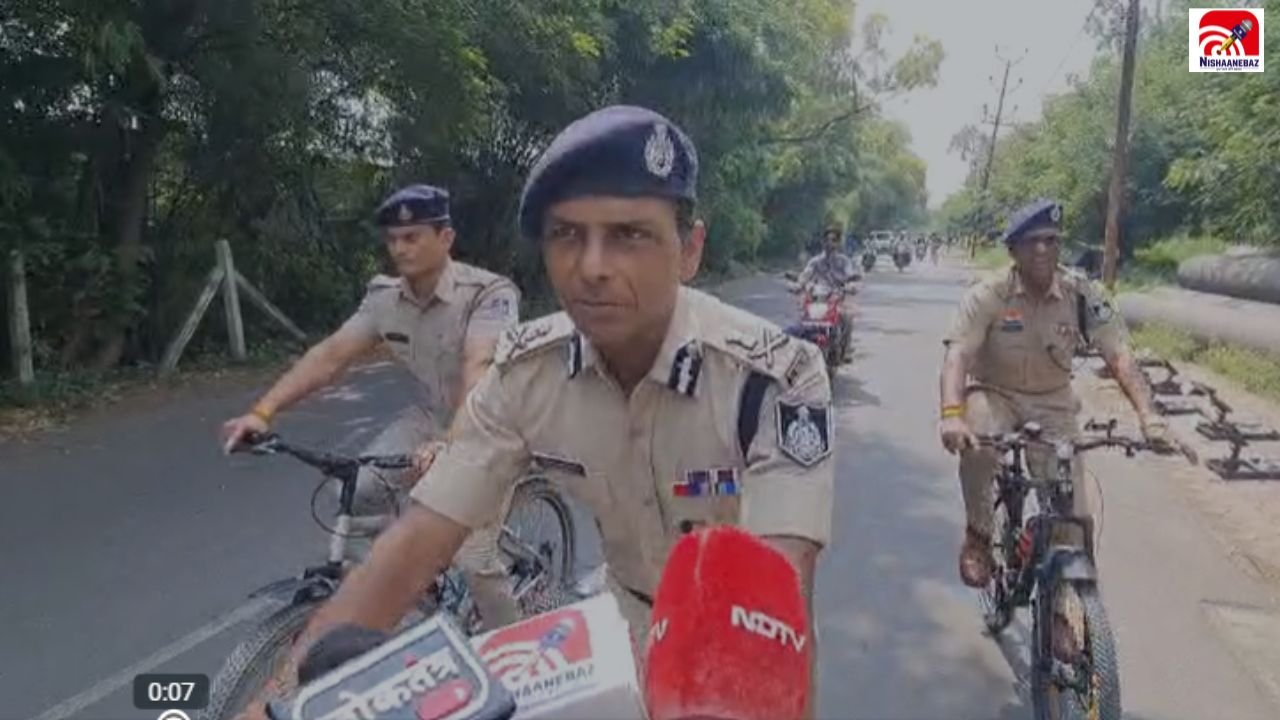 MP News: नो कार डे पर इंदौर में बड़ा संदेश, कलेक्टर टू-व्हीलर और पुलिस कमिश्नर साइकिल से पहुंचे ऑफिस