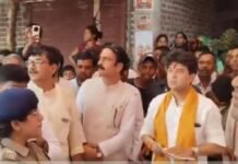 MP News: ‘कलेक्टर कहां हैं, बुलाओ जल्दी’, गुना दौरे पर सिंधिया के सख्त तेवर, जानें पूरा माजरा