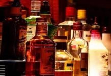 MP News: भोपाल में शराब की बड़ी खेप पकड़ने पहुंची पुलिस, भागती Scorpio डिवाइडर से टकराई