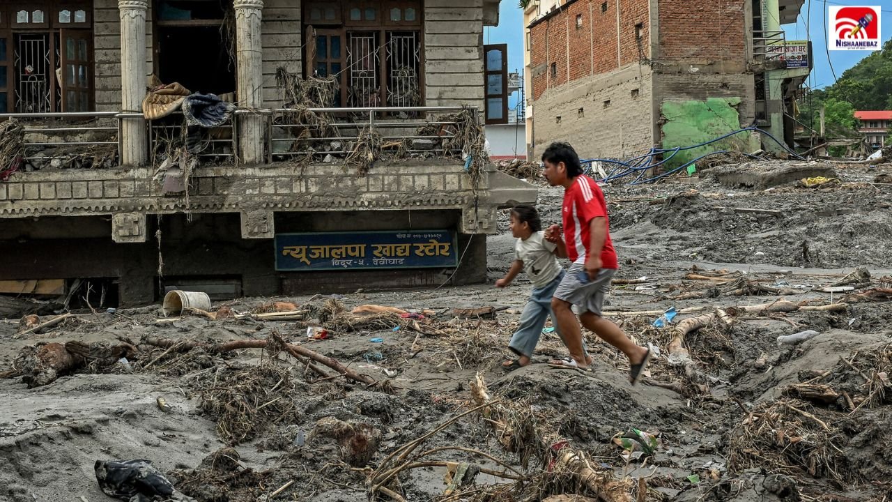 Nepal Flood Update: तबाही के बाद मलबे में अपनों की तलाश, 4800 से ज्यादा लापता, भारत ने भेजी रेस्क्यू टीम