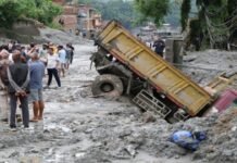 नेपाल में बाढ़ का कहर! 1,280 से ज्यादा मौतें, हजारों लोग गायब, सुरंगों में फंसे लोगों की तलाश जारी