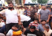 CG News: सिमगा में गणेश विसर्जन के बाद हंगामा, पुलिस पर तीन पार्षदों को पीटने का आरोप