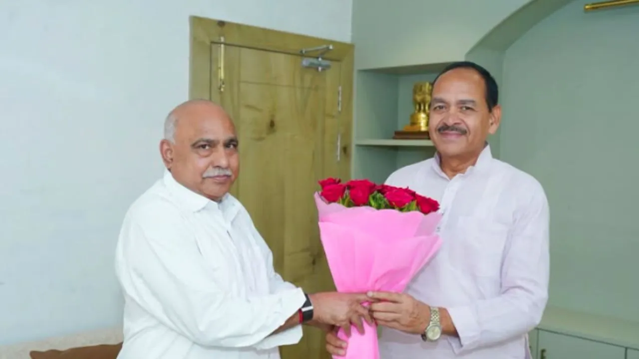MP News: दतिया बीजेपी को मिला नया जिलाध्यक्ष, माधवेन्द्र सिंह परिहार को सौंपी संगठन की कमान