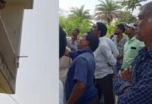 Dhamtari Crime: इस मकान में आखिर क्या चल रहा था? पुलिस रेड में 18 युवक-युवतियां हिरासत में Dhamtari Crime
