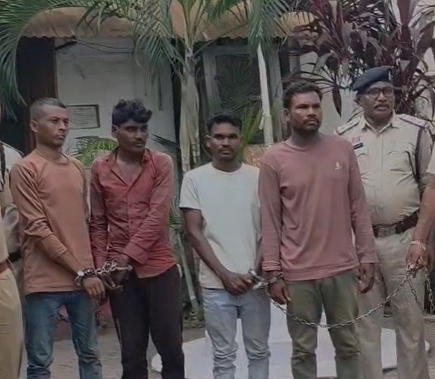 Raigarh Crime: प्रोफेसर के अपहरण और लूटकांड का 48 घंटे में पर्दाफाश, चार आरोपी गिरफ्तार, तकनीकी साक्ष्यों और पूछताछ से खुला पूरा घटनाक्रम