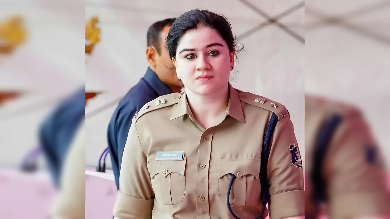 IPS Ankita Sharma Video: मां पाताल भैरवी के दर्शन करते ही क्यों छलक पड़े SP अंकिता शर्मा के आंसू?