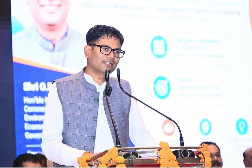 Raigarh News: साइबर जागरूकता की नई पहल: 7 सप्ताह में 2 लाख लोगों तक पहुंचा रायगढ़ पुलिस का अभियान