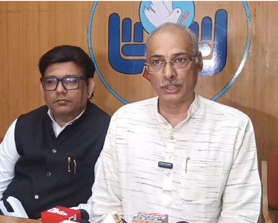 private medical colleges: निजी मेडिकल कॉलेजों की मनमानी, छात्रों से करोड़ों की वसूली, शासन के आदेश भी बेअसर? हॉस्टल-ट्रांसपोर्ट के नाम पर आखिर किसका खेल?
