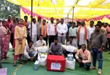 Pharasgaon News: संकल्प अभियान के तहत चांदागांव में जिला स्तरीय जन समस्या निवारण शिविर आयोजित, मत्स्य पालकों को जाल, आयुष बॉक्स एवं स्पॉन संवर्धन की आवश्यक दवाओं का किया गया वितरण Pharasgaon News