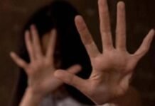 Sarangarh News:अधिकारी पर FIR: महिला सफाई कर्मियों से अकेले मिलने और ‘खुश करने’ का दबाव बनाने का आरोप, जांच रिपोर्ट के बाद कार्रवाई Sarangarh News