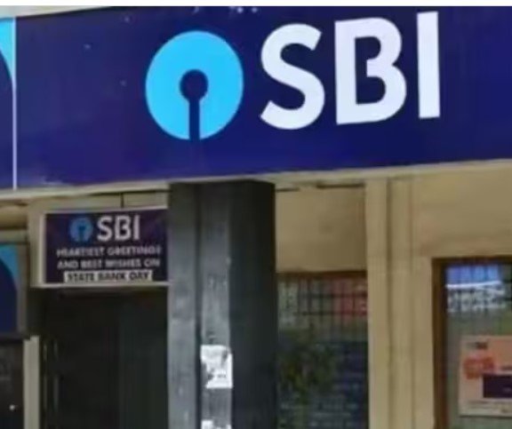 SBI Cyber Attack: SBI पर साइबर अटैक से मचा हड़कंप, 3.75 लाख रिकॉर्ड की जांच; करीब 3,900 ग्राहकों का डेटा लीक होने की बात