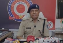 Indore Crime: इंदौर में 19 साल की छात्रा की मौत का राज खुला! दोस्त पर चाकू मारकर हत्या का आरोप, बहन और दोस्त से भी पूछताछ Indore Crime