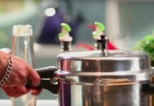 Kitchen Tips: कुकर इस्तेमाल करते समय भूलकर भी न करें ये 5 गलतियां, हो सकता है बड़ा हादसा