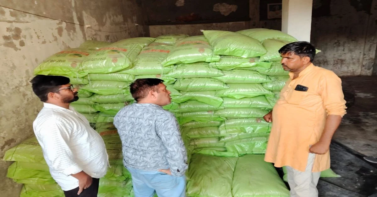 MP Fake Fertilizer Racket Busted: भिंड में नकली खाद के बड़े नेटवर्क का भंडाफोड़, 758 बोरी APS और DAP जब्त