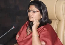 MP News: ग्वालियर कलेक्टर रुचिका चौहान का बड़ा एक्शन, एक साथ 19 पटवारी सस्पेंड; इन मामलों में मिली ढिलाई