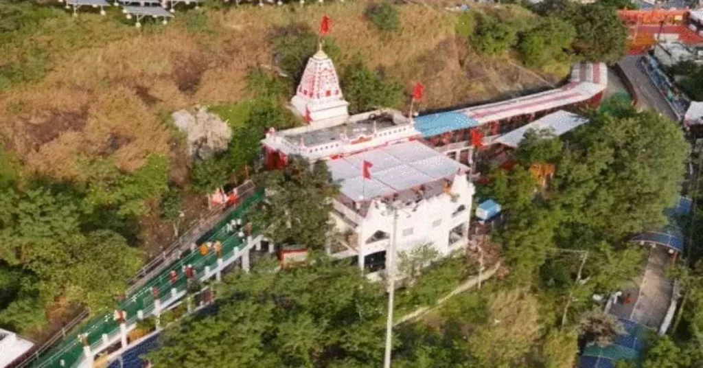MP News: 300 फीट ऊंची टेकरी पर विराजित हैं मां तुलजा भवानी और मां चामुंडा, दिन में तीन स्वरूपों में देती हैं दर्शन