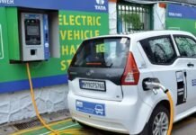 CG News: छत्तीसगढ़ में EV चालकों की बल्ले-बल्ले! हर 25 KM पर मिलेगा चार्जिंग स्टेशन, सरकार ने शुरू की तैयारी