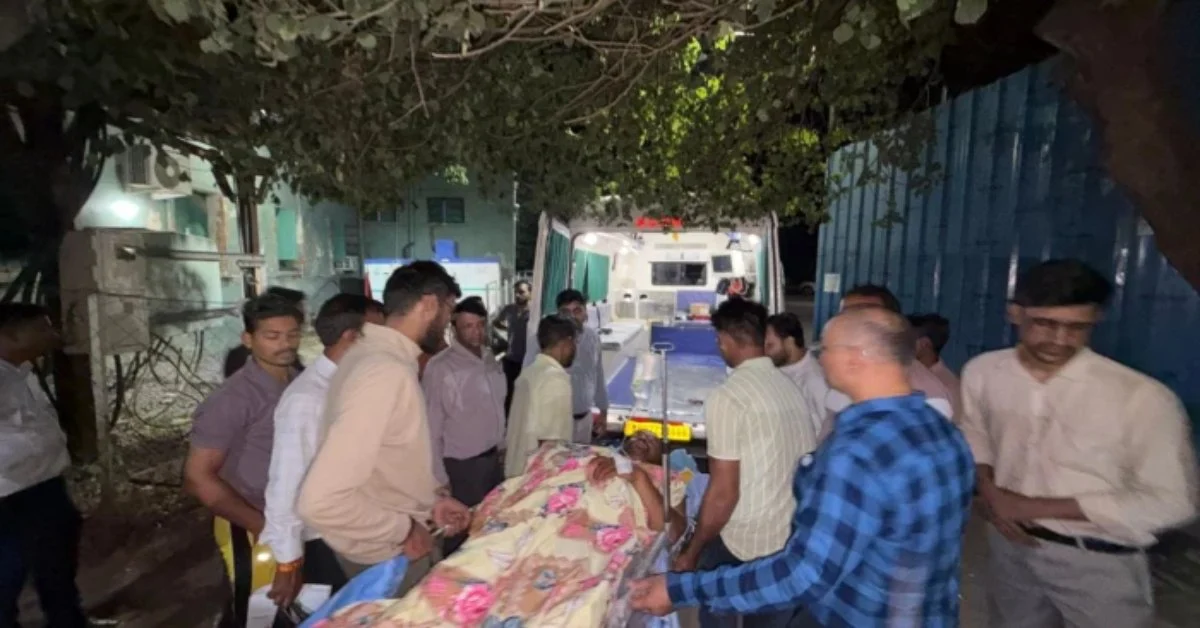 Gwalior Temple Accident: ग्वालियर मंदिर हादसे में मृतकों की संख्या 16 हुई, गंभीर घायलों को एयर एंबुलेंस से भोपाल AIIMS भेजा