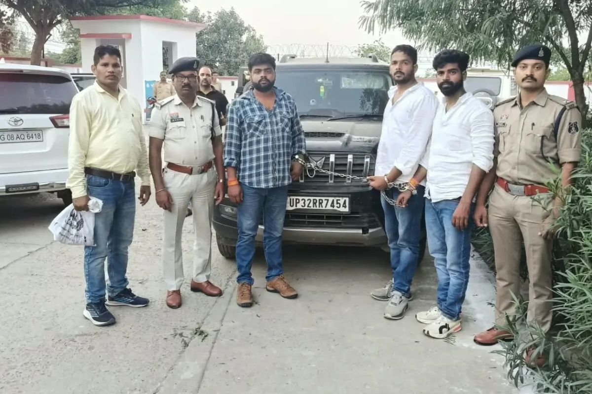 Raipur Police Kidnapping Rescue: रायपुर में दिनदहाड़े व्यक्ति का अपहरण, 12 घंटे के भीतर पुलिस ने मिर्जापुर से तीन आरोपियों को दबोचा